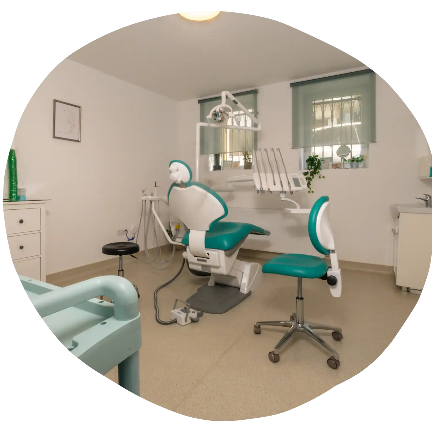 https://medical-hub.ro/wp-content/uploads/2023/06/Stomatologie2-e1687812448538.webp