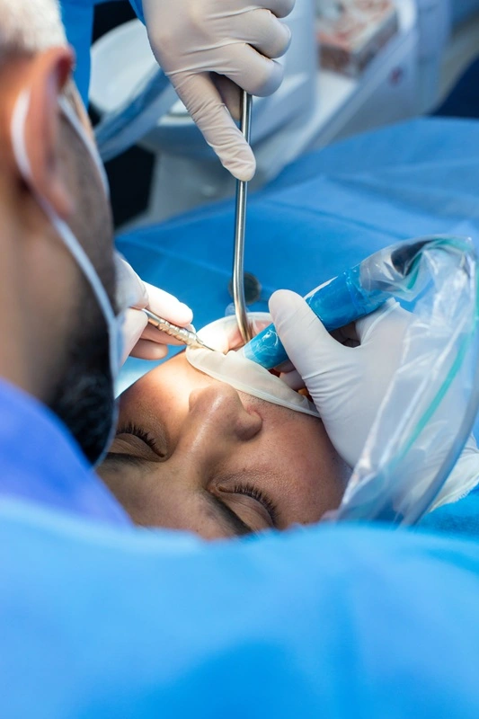 rezectie apicala la clinica medical hub bucuresti
